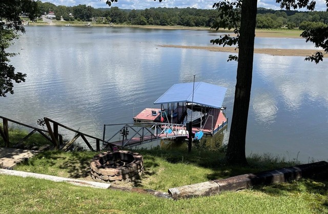 Enjoy the lake while still close to all Cullman has to offer!