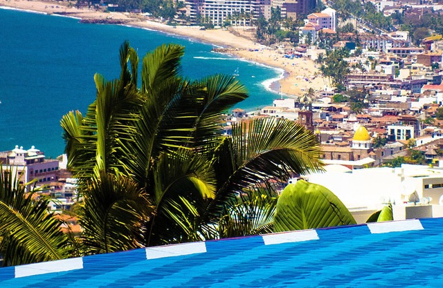 Enjoy the Ocean Views in Conchas Chinas, Secluded Oasis