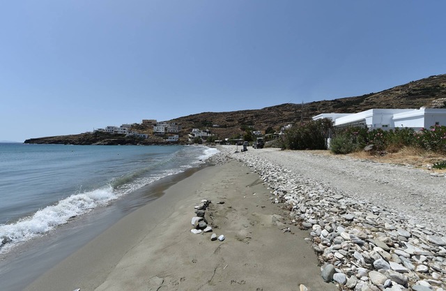 Enjoy your holidays in an excellent seaside home in Kardianni Bay (also known as Giannaki bay)