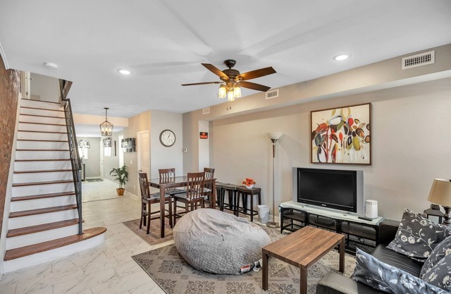 Enjoy Your Stay in this Amazing Location in Philadelphia! by RedAwning