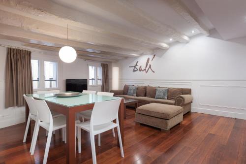 Enjoybcn Dali Apartments