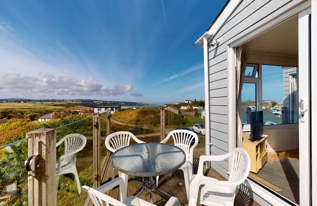 Enjoying Sunsets over St. Ives, sand dunes and stunning beaches from this beachside home from home