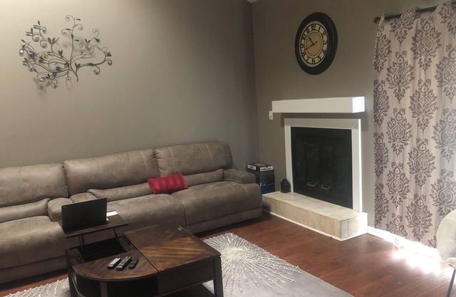 Entire Charming Home close to Fort Bragg