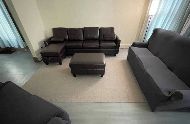 Entire Cozy home in downtown Niagara Falls (USA), near all the main attractions.