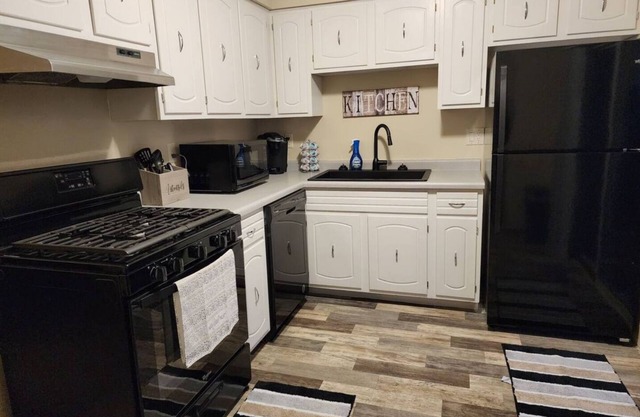 Entire duplex both sides. This is close to Airport and highway for easy accessnn