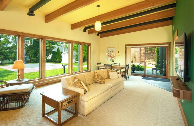 Entire Home 1Br 1.5 Bath Ranch, King Bed, Dedicated Workspace