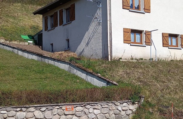 Entire house in quiet village