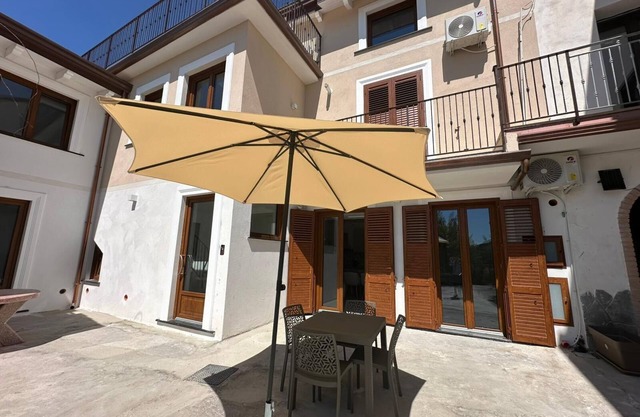 Entire Residence with 3 Apartments, Mountain View, Wi-Fi and Air Conditioning