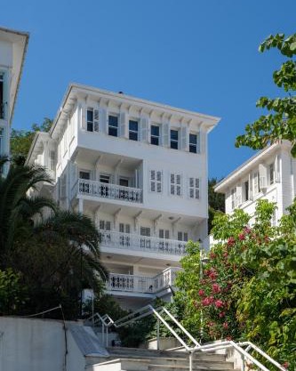 Epic Escape Homes