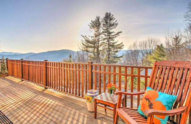 EPIC Mountain View Home : Minutes to Skiing!