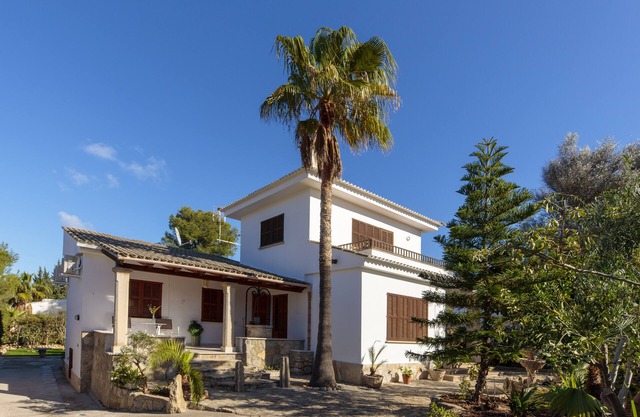 ES FASSER BONAIRE Villa 500 m from the SEA.