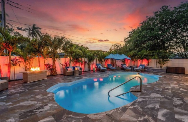 Escape to Clearwater Oasis w/amazing heated pool!