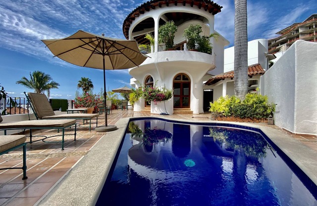 ESCAPE to MEXICO - LOW RATES Small Villa Ocean Views, Private Pool w Terrace