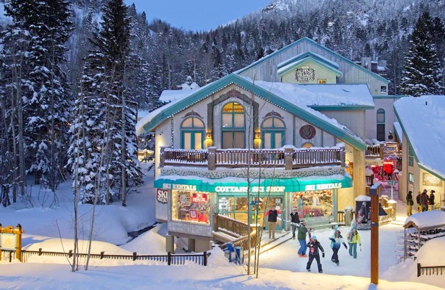 Escape to Serene Mountain Bliss in Taos Ski Valley, NMn