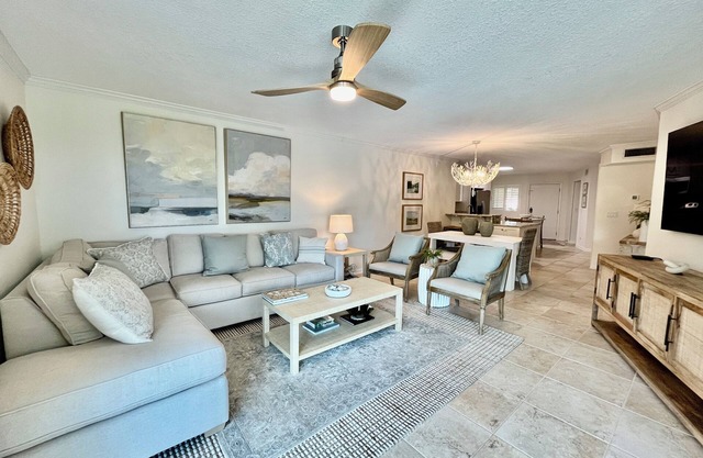 Escape to the beach in luxurious comfort!
