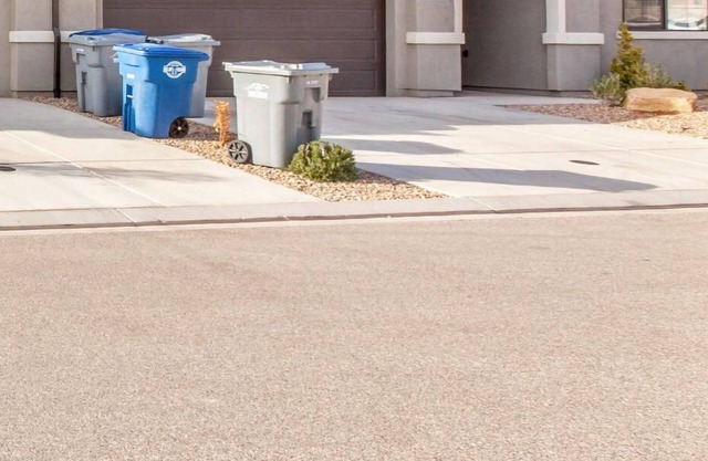 Escondido 2343 & 2355 Retreat | Connected homes with 10 Bedrooms, sleeps 40, and endless amenities!