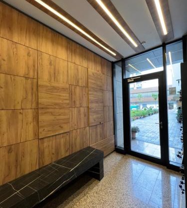 ESS Apartment, Best Location with Parking!