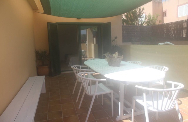 Estany Ground floor with large terraces 2 minutes from the beach and the center on foot.