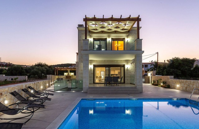 EUDORA LUXURY STONE VILLA