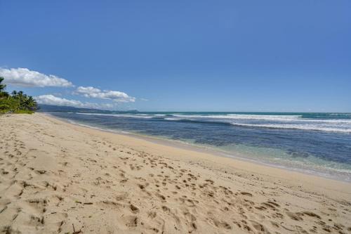 Ewa Beach Apartment with Beach Gear about 1 Mi to Ocean!