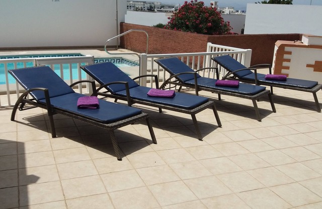 "Excellent Relaxing and peaceful". Villa with Private Solar heated Pool