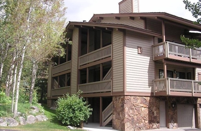 Excellent Reviews, Close to Moose Creek Lift, Shuttle to Village Base, Hot Tub