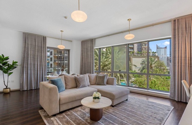 Exceptional 1-bedroom with pool view in Downtown