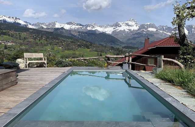 Exceptional farmhouse in Combloux, on the Megève ski area, cable car 2 minutes away.