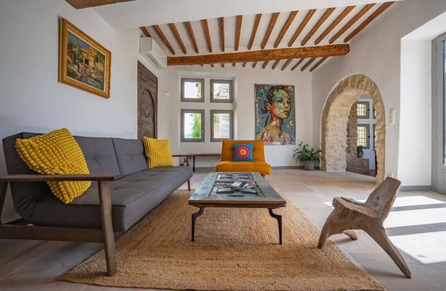 Exceptional house in the heart of Goult