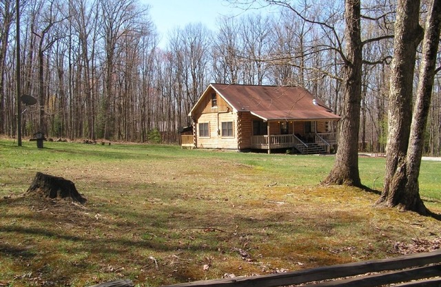 Exceptional Log Cabin near the New River Gorge with Game Room-Sleeps 12