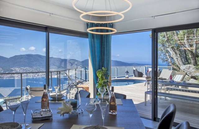 Exceptional villa between sky and sea
