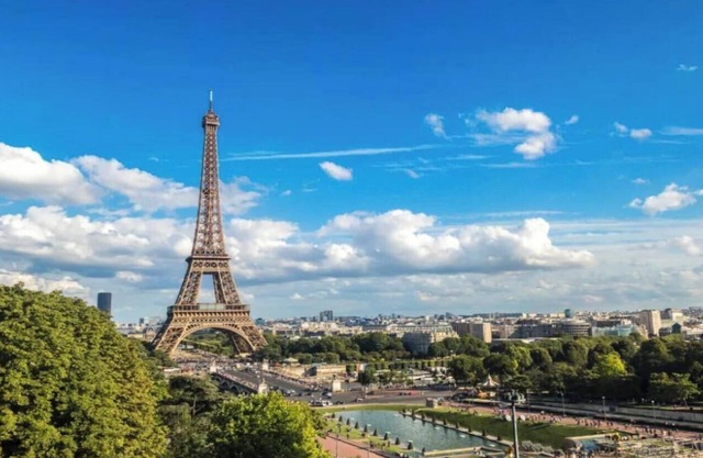 EXCLUSIVE PARIS GETAWAY: LUXURIOUS APARTMENT, CHAMPS-ELYSÉES – 230SQM–4 BEDROOMS