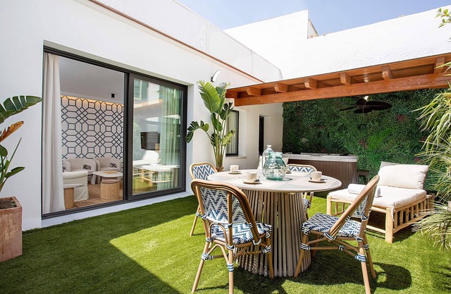 Exclusive Sevillian House with Terrace & Jacuzzi. Casa Lagar III