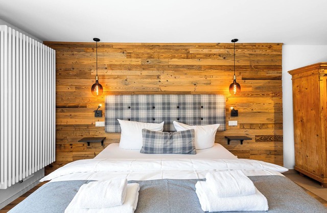 Exclusive studio with mountain views, pool & sauna