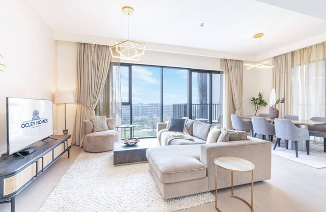 Exec. 1, 704 | DH | 2BD