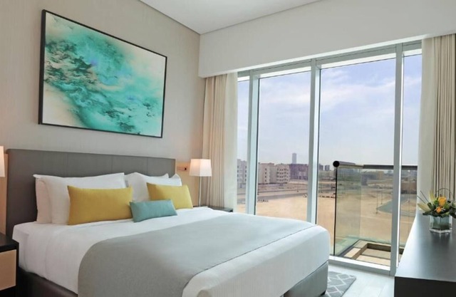 Executive One Bedroom Apartment Near Circle Mall By Luxury Bookings