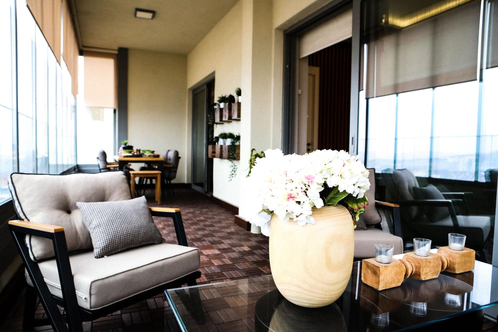 Expansive Edwards Condo on Main Street w/Views!