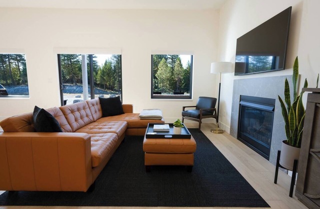 Experience Simple Montana Luxury (Cottage #1)