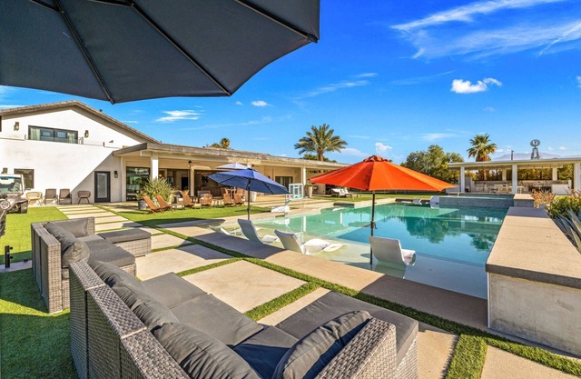 Experience Timeless Elegance at Bella Bermuda Estate