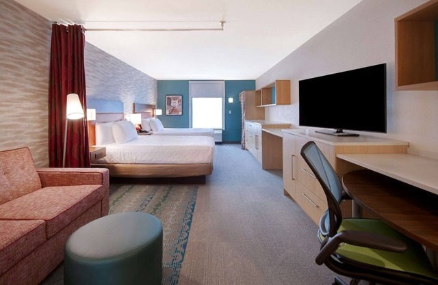 Explore Waco with Ease – Stay with Kitchen & Parking, Walk to Magnolia Market &