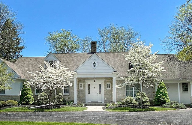 Exquisite, first floor stone ranch Gettysburg large kitchen/living area - quiet