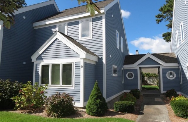 Exquisite Ocean Edge Townhouse With Pool Amenities