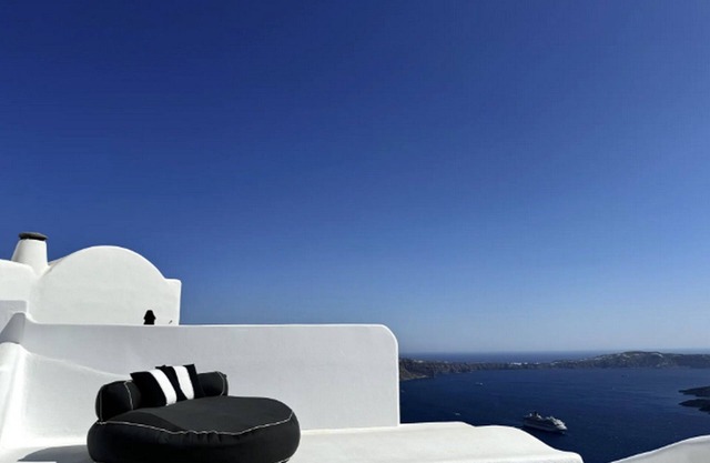 Exquisite Santorini Villa | Villa Kamelot | 3 Bedrooms | Spectacular Aegean Sea.