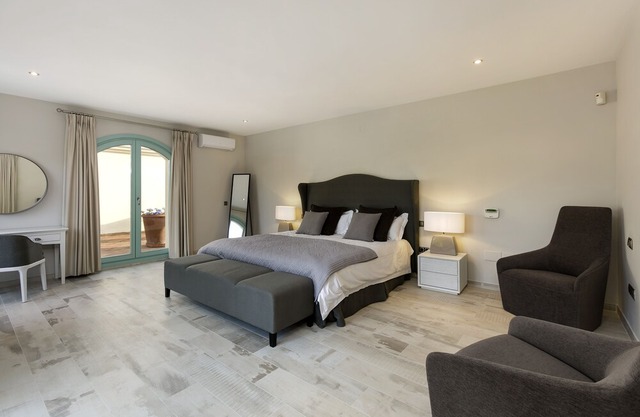 Exquisite Villa for Holiday Rental in Sotogrande Costa