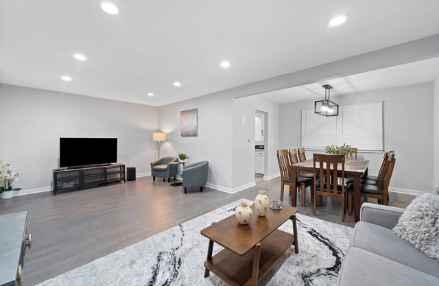 Extended Stay Lombard Rental - Central Ave