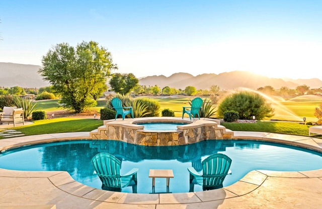 Extraordinary West mountain views PGA West/Greg Norman Course