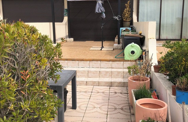 F2 RENTAL FACING THE SEA 30M from the beach (ideal for 4/6 people)