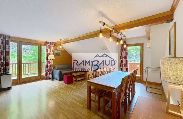 F4 Duplex 8 beds Swimming pool Wifi Parking
