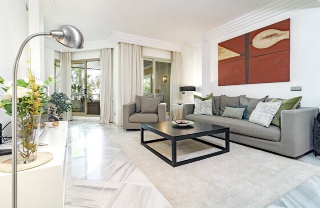 FA - Fabulous Apartment with in and outdoor Pool