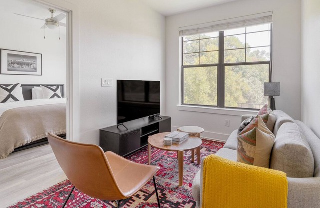 Fab Arboretum 1BR w/ Pool, Gym & Lounge, nr Restaurants, by Blueground
